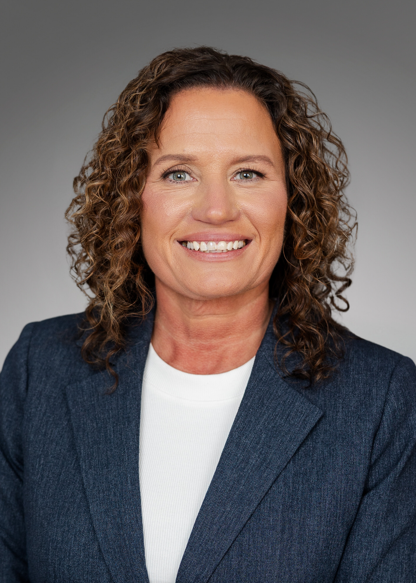 Lindsay DeBroka - mortgage loan originator 5x7